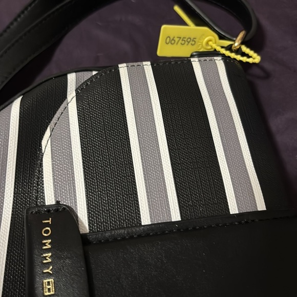 Tommy Hilfiger Black and Gray Striped Crossbody and Wallet - Picture 9 of 14